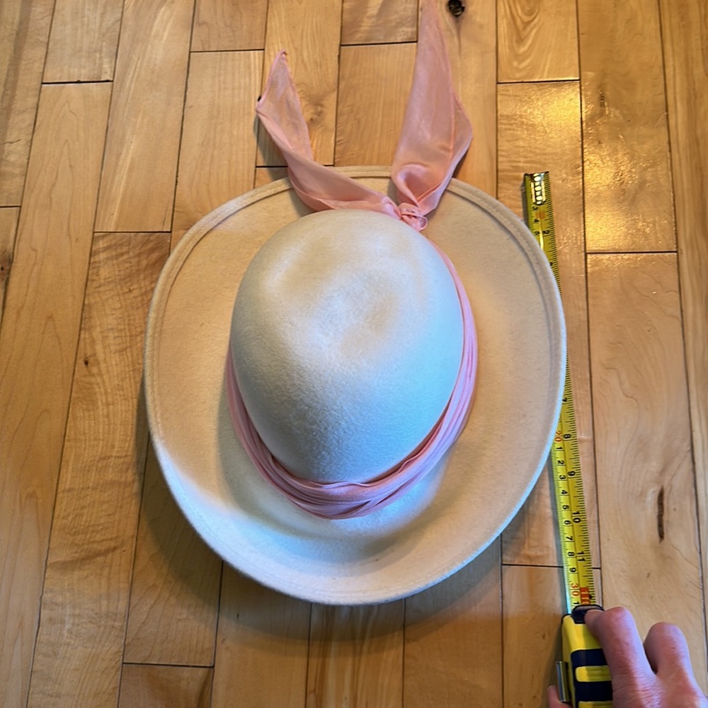 Super Cute Vintage Wool Hat - Picture 6 of 8